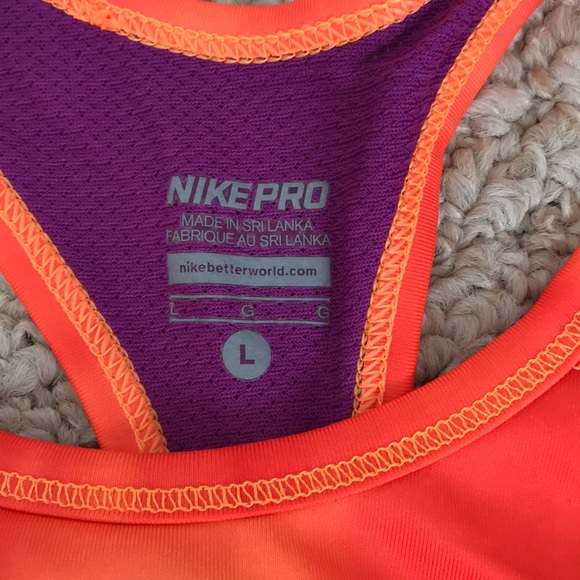 Nike sports bra - Picture 3 of 3